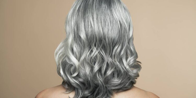 Cientistas confirmaram notícia que vai fazer pessoas com o cabelo branco pularem de alegria