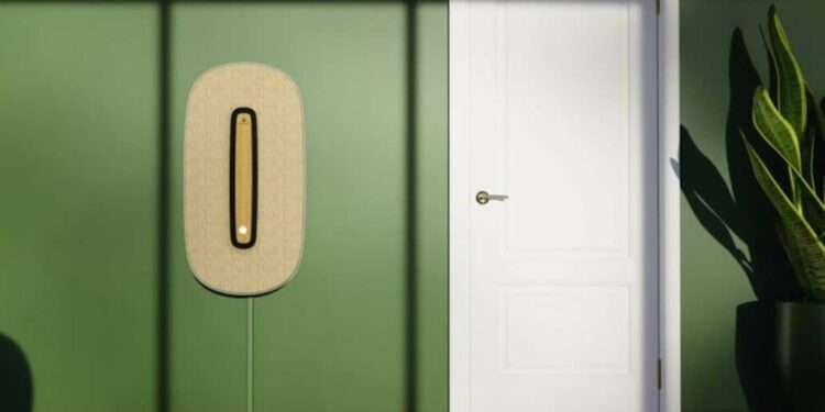 Diga adeus ao ar-condicionado: seu substituto chegou, e é mais eficiente e ecológico Desenvolvido para enfrentar os desafios ambientais, o sistema utiliza um método de resfriamento adiabático que elimina a necessidade de compressores e gases refrigerantes, reduzindo o consumo de energia em até cinco vezes em comparação aos aparelhos tradicionais, como ar-condicionados. Tecnologia sustentável e inovadora O sistema evaporativo indireto modificado da Caeli Energi não apenas economiza energia, mas também evita a emissão de gases poluentes, tornando-o uma escolha sustentável. Este desenvolvimento atende à demanda crescente por soluções que sejam eficientes em termos de energia e que não contribuem para o aquecimento global. O equipamento é flexível, adaptando-se a diversos tipos de edificações, de residências a grandes estruturas como hospitais. Expansão global e parcerias estratégicas A Caeli Energi já conquistou reconhecimento internacional, planejando expandir para países de clima quente como Brasil, Índia e Austrália até 2026. Essas regiões, onde o uso excessivo de energia elétrica em sistemas de resfriamento é uma preocupação, poderão se beneficiar da tecnologia. Benefícios econômicos e ambientais A tecnologia não só transforma a climatização tradicional, mas também promete reduzir as contas de energia. Isso resulta em economias para consumidores em regiões onde o controle da temperatura é um desafio constante. Além disso, a ausência de gases refrigerantes diminui a pegada de carbono, alinhando-se com os interesses ambientais de consumidores ecologicamente conscientes.