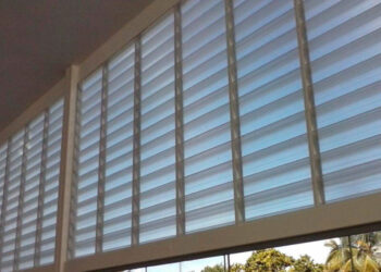 Chega de cortinas! Descubra a opção revolucionária para controlar a luz em casa