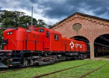 Viagem de trem mais concorrida do Brasil começa em São Paulo e te leva para uma cidade mal assombrada
