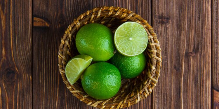 Nem na bancada nem com papel alumínio: como guardar o limão para que não resseque