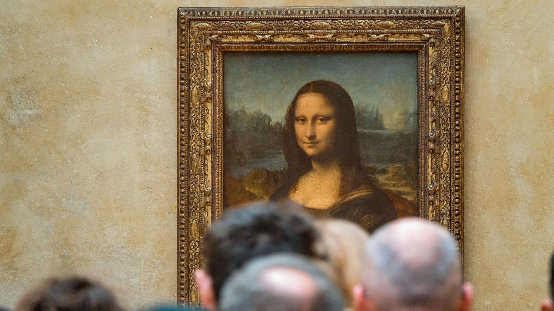 Roubo cinematográfico: Mona Lisa desapareceu do Louvre e ativou modo de alerta geral na França