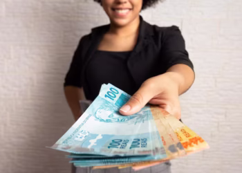 O universo selecionou esses signos para receberem dinheiro inesperado e sorte grande em dezembro