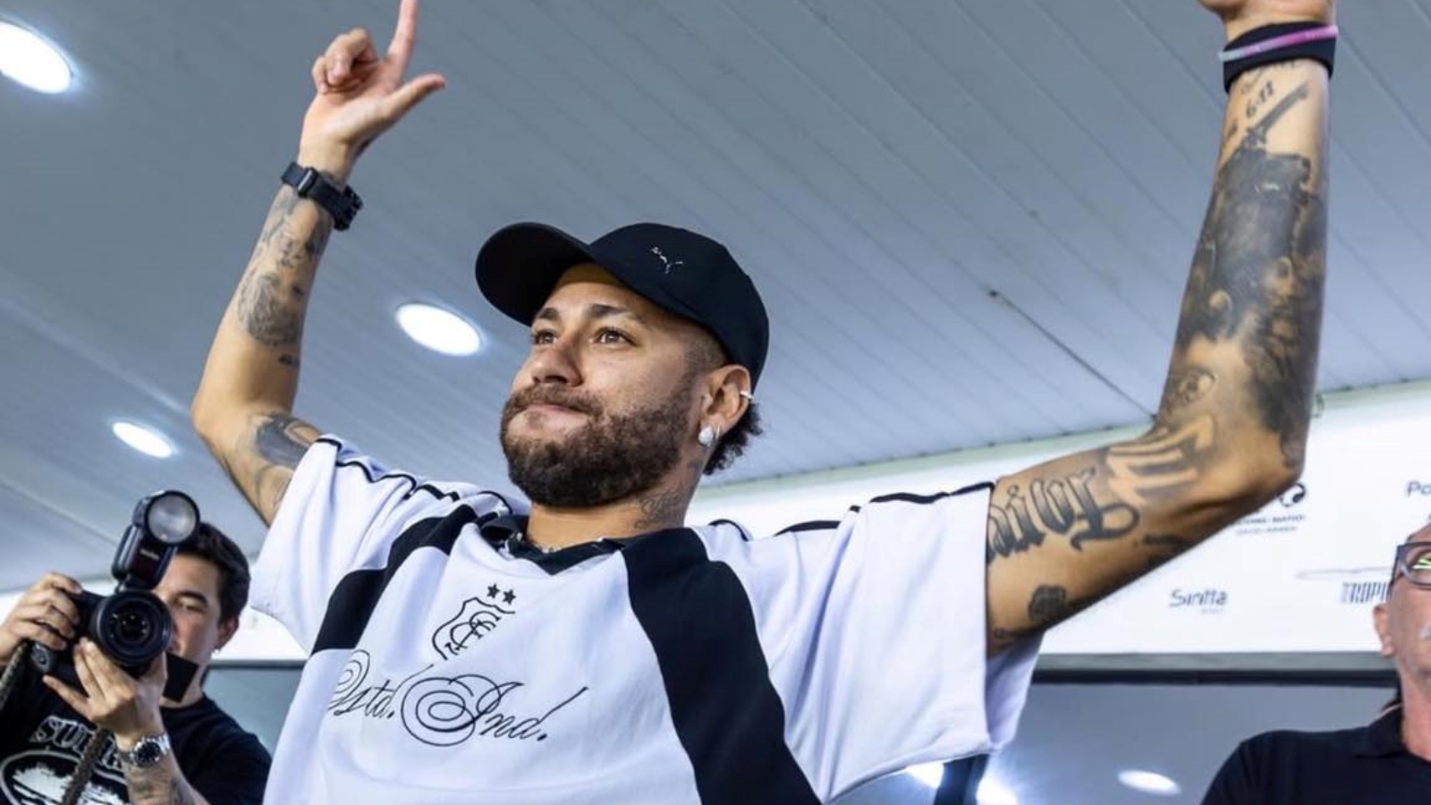 Notícia sobre Neymar fora da Copa do Mundo pegou todo mundo no Brasil de surpresa