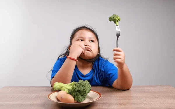 Cientistas alertam pais sobre doença que aumenta risco de diabetes e hipertensão em crianças