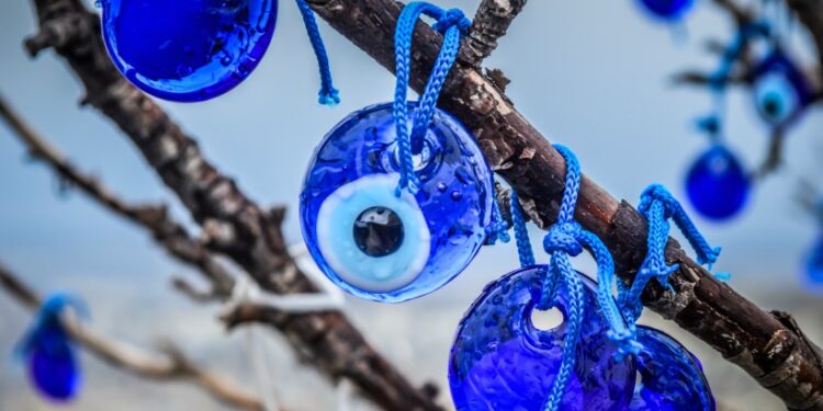 O que significa usar um olho grego, como e para que ele é usado