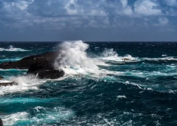 Terra em risco extremo: oceanos podem desaparecer por causa de fenômeno do Sol