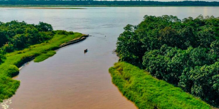 O rio mais longo e volumoso da Terra está no meio da selva, no Brasil