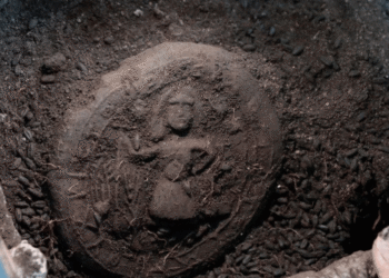 Revelação que ninguém esperava: relíquia de 1.300 anos mostra rosto de Cristo com detalhes impressionantes