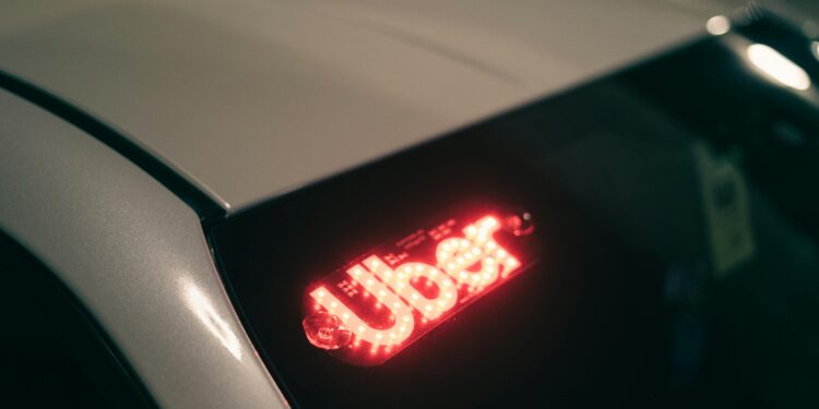 Uber com polêmica: milhares de motoristas retirados de repente