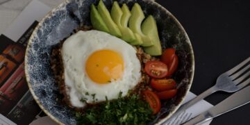 Nem manteiga nem óleo: o truque para fazer ovos saudáveis em 1 minuto