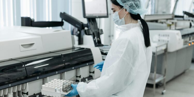 O que é a medicina de precisão e como está revolucionando os tratamentos contra o câncer