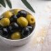Poucos sabem: qual é a diferença entre as azeitonas verdes e as pretas