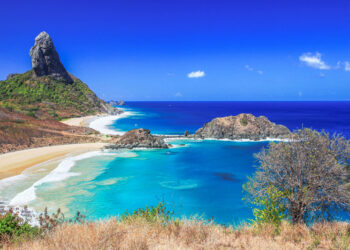Ilha no Brasil tem o melhor da natureza e parece o paraíso, mas só quem paga R$ 100 por dia pode visitar