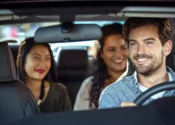 Uber comunicou a decisão final sobre corridas com quatro pessoas