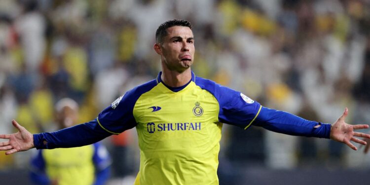 Após renovar contrato na Arábia, Cristiano Ronaldo quebrou os recordes de dinheiro no futebol