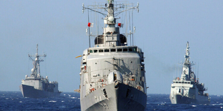 Não é o Brasil: o país sul-americano que entrou surpreendentemente no top 10 de potências navais do mundo