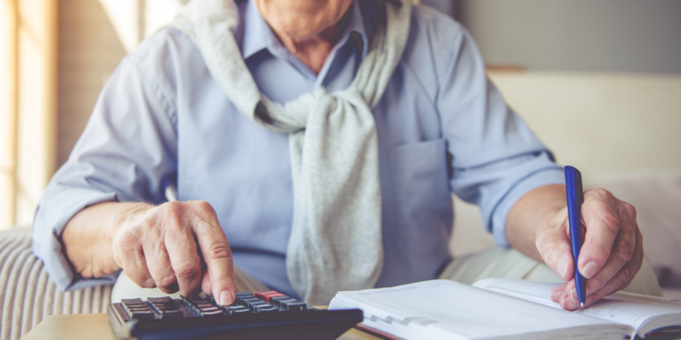 Aposentadoria antes dos 60: aqui está quanto dinheiro você realmente precisa ter economizado