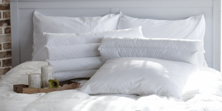 Não ignore essas manchas! Saiba por que e quando trocar seu travesseiro imediatamente