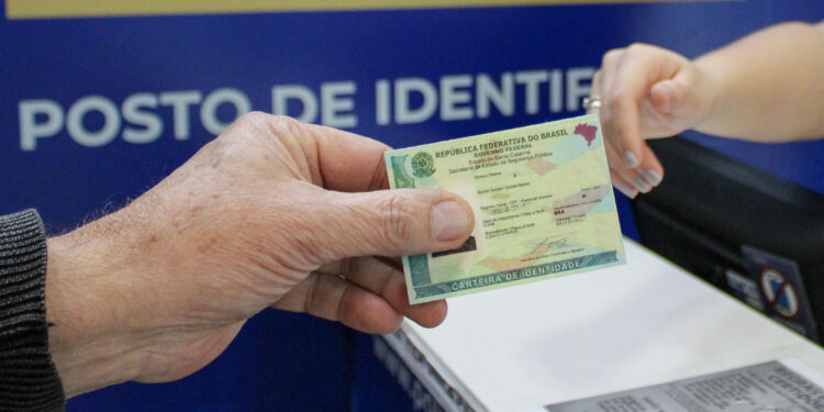 Governo emite alerta para novo documento que deve ser feito por TODOS os brasileiros