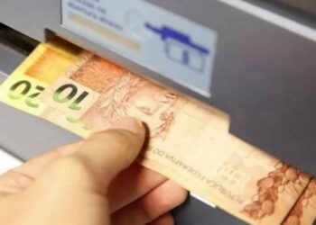 Governo vai depositar pelo menos R$ 600 na conta dos brasileiros em novembro — data já está confirmada