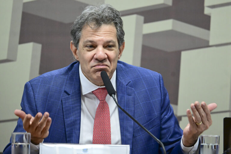 Haddad não quer mais falar sobre juros?