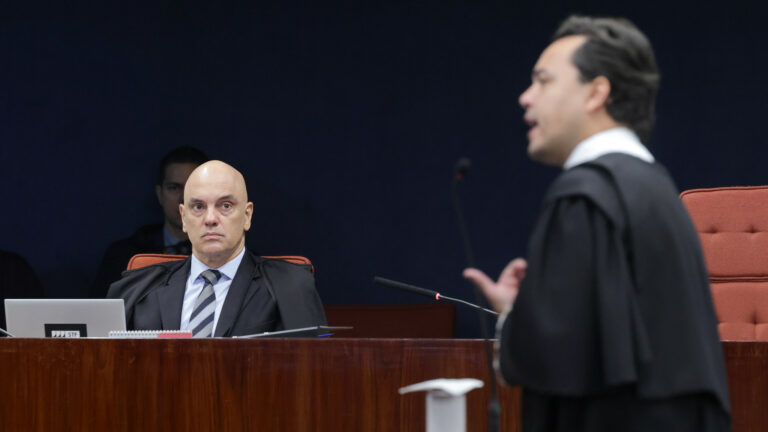 Advogado compara caso de Filipe Martins ao de Vorcaro