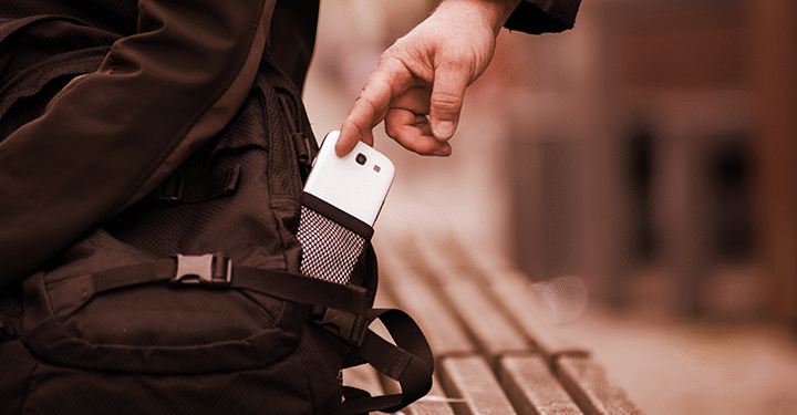 Brasileiros saltitam de alegria com novidade para lidar com roubo de celulares nas grandes cidades