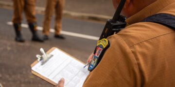 Motoristas estão sendo multados em mais de R$ 200,00 por não andar com isso dentro do carro
