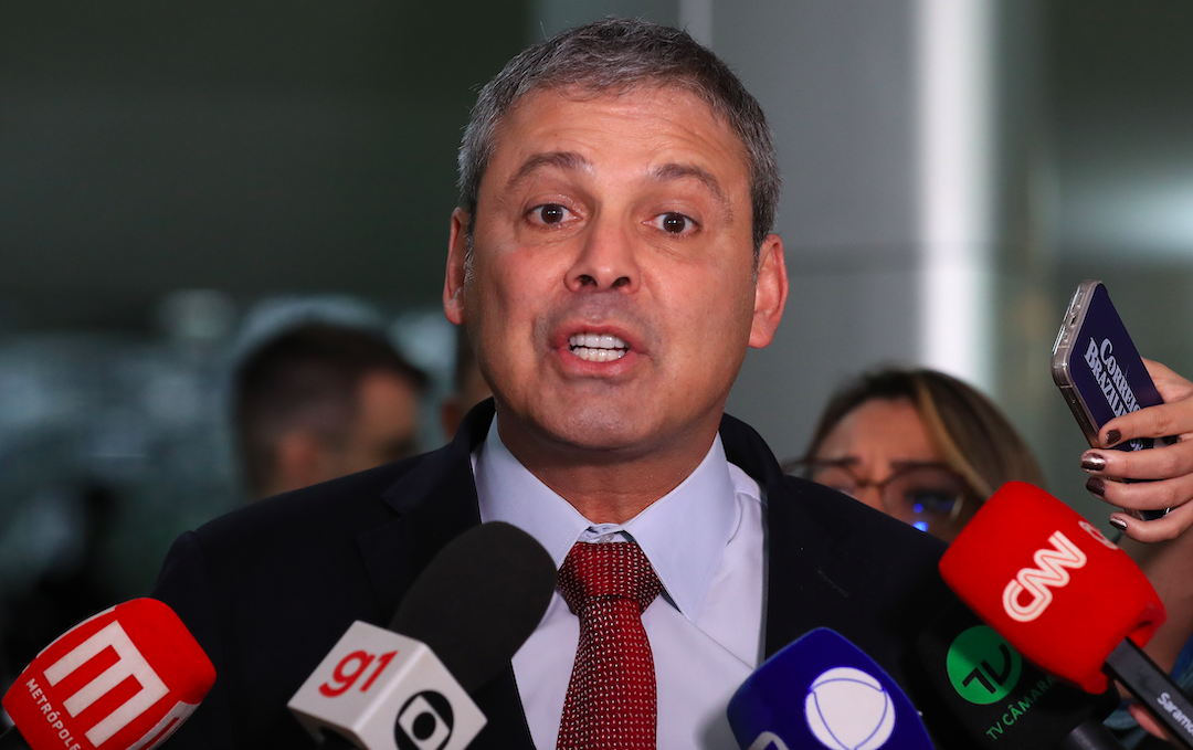 Líder do PT aponta 'imaturidade' no presidente da Câmara