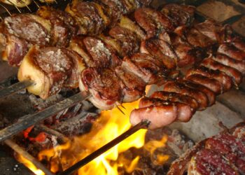 Barato e saboroso — o corte de carne que está dominando as churrasqueiras no Brasil