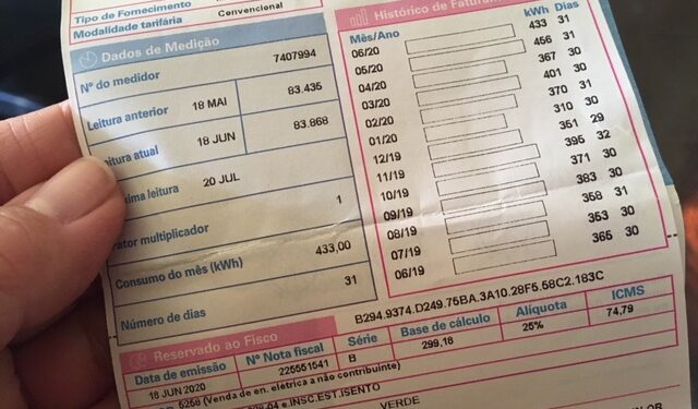 Brasileiros estão economizando mais de 20% na conta de energia com um truque simples e dentro da lei