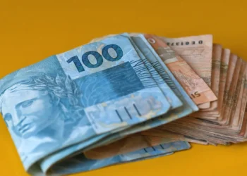 Governo confirma: quem tem mais de 65 anos pode receber R$ 1.518 mesmo sem aposentadoria