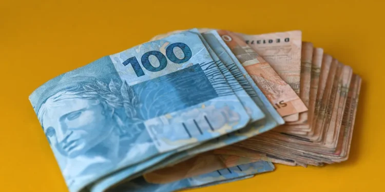 Governo confirma: quem tem mais de 65 anos pode receber R$ 1.518 mesmo sem aposentadoria