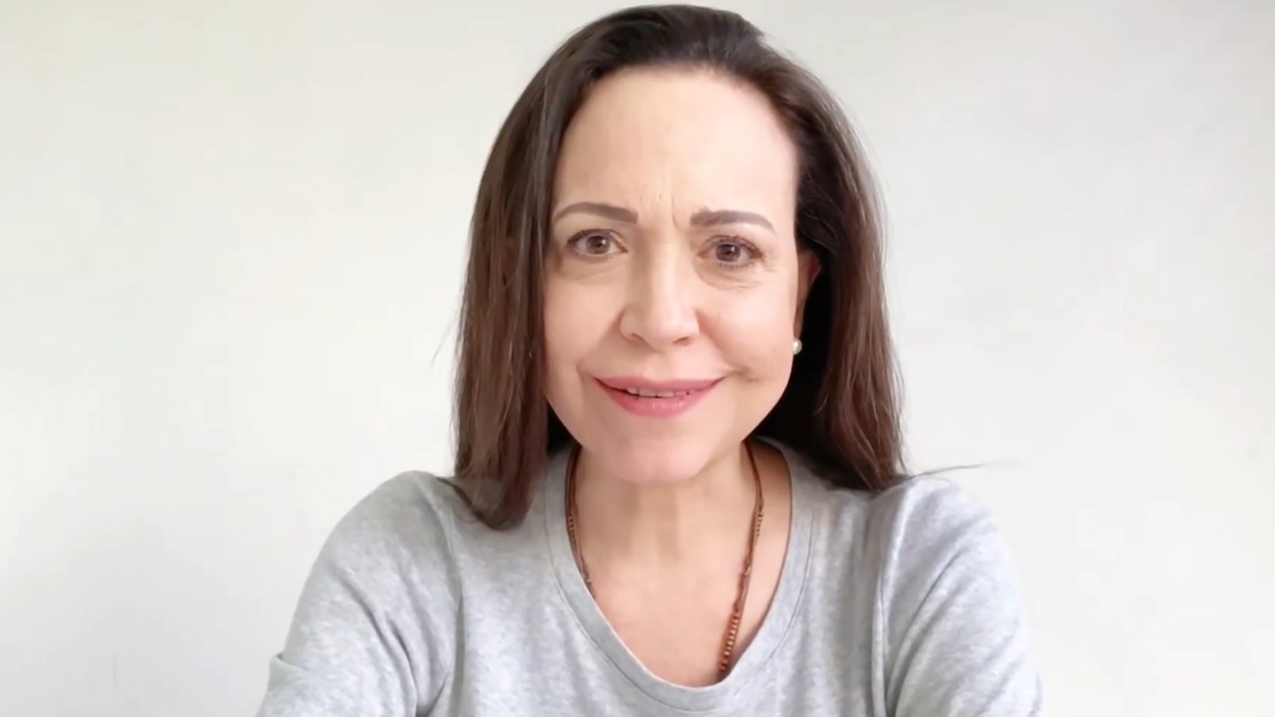 Latinos querem Maduro deposto e María Corina no poder