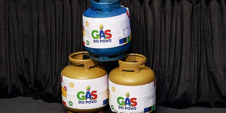 Gás do Povo: veja quais estados do Brasil vão receber botijão grátis já nas primeiras etapas