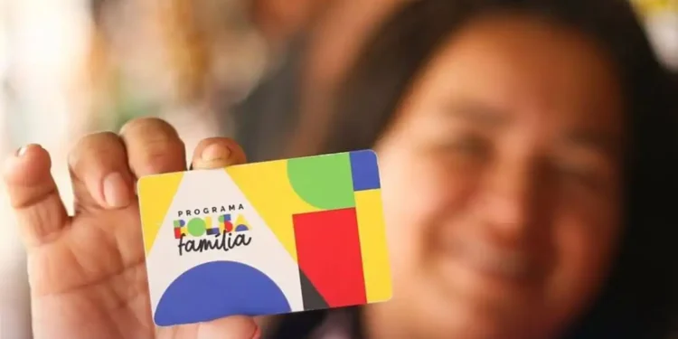 Governo federal passa a régua e corta Bolsa Família de mais de 150 mil famílias