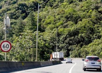 Nova tecnologia já chegou ao trânsito brasileiro e está multando motoristas sem eles nem perceberem