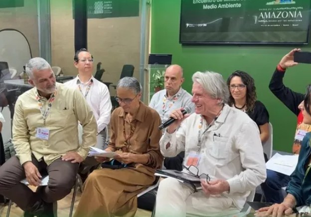 "Ecosocialista" de Maduro participa da COP30 com Marina Silva