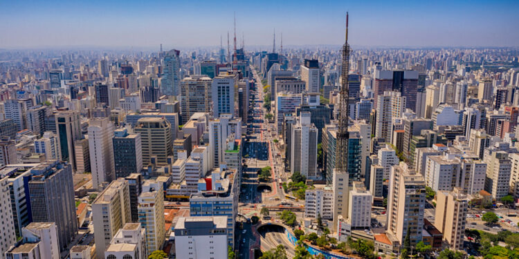 Brecha na lei permite atrasar aluguel por meses: o dono não pode fazer nada