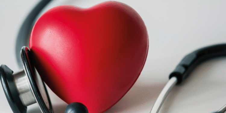 Ter COVID pode deixar seu coração vulnerável por anos: entenda os riscos