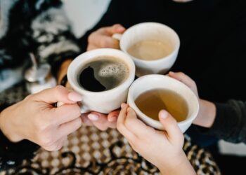 Muitos brasileiros nem sabem — 3 bebidas comuns do dia a dia aumentam seu tempo de vida
