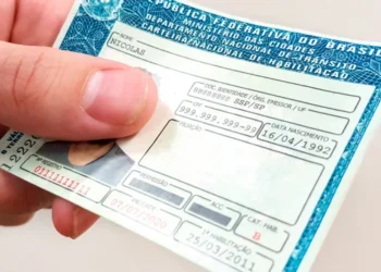 deNova lei aprovada: quem mora nessas áreas vai conseguir a CNH de graça a partir de 2026