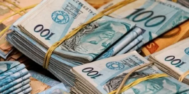 Novo benefício libera mais de R$ 8.000 por toda a vida, para famílias que cumprirem essas condições