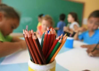 Pais devem ficar atentos: situação envolvendo os filhos de milhares de famílias está prevista para 2026