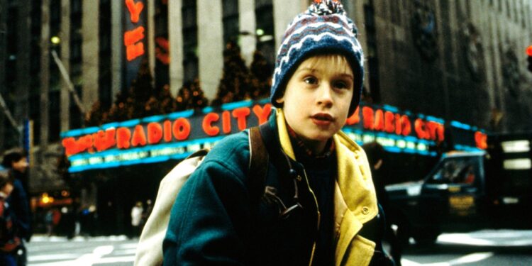 Fãs pularam de alegria com notícia sobre retorno de filme nostálgico que marcou época na década de 90