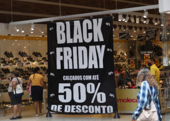 Especialistas revelam o método de pagamento que pode salvar seu bolso na Black Friday