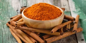 Misturar canela e vinagre: por que recomendam fazer isso e para que serve