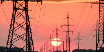 Benefício garante mais de 60% de desconto na conta de luz e vários brasileiros ainda não usam