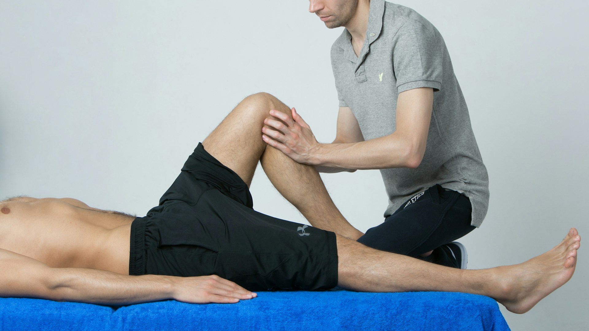 Seu joelho estala muito? Entenda o que isso significa